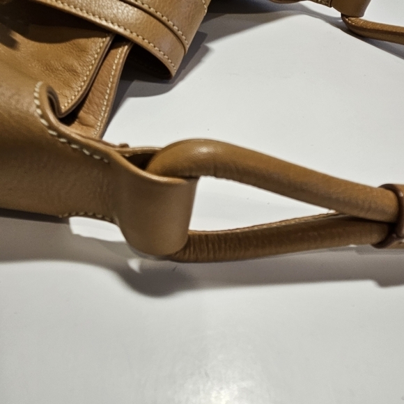 Jane Bolinger 15"x17"x5" Tan Leather Shoulder Bag Purse Gold Hardware Very Clean - Picture 6 of 16